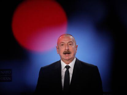 El presidente de Azerbaiyán, Ilham Aliyev, tras una reunión en la OTAN en Bruselas, el 14 de diciembre.