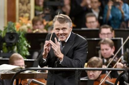 El letón Mariss Jansons, ayer, durante el Concierto de Año Nuevo en Viena.