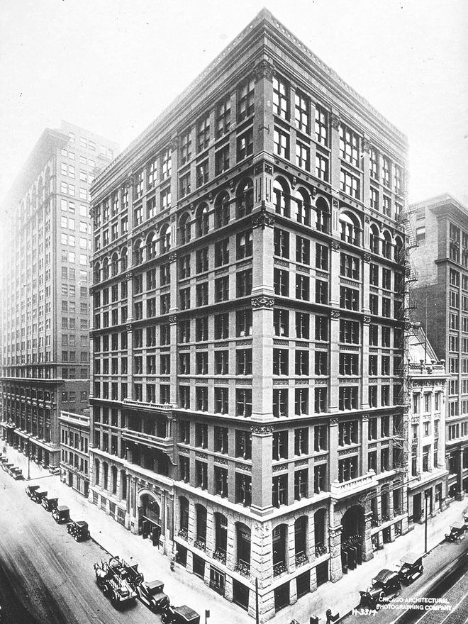 Imagen del Home Insurance Building de Chicago, diseñado por William Le Baron Jenney en 1885 y considerado por la mayoría de arquitectos como el primer rascacielos moderno.
