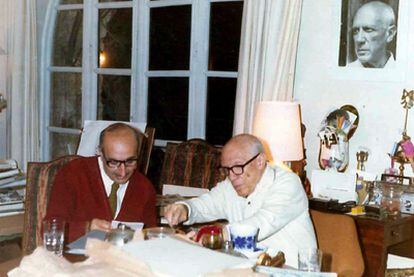 Josep Palau i Fabre junto a Pablo Picasso.