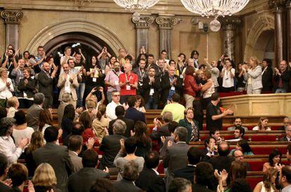 El Parlamento catalán aprueba la ley antihomofobia