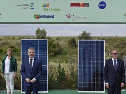 Acto de presentación en Álava del proyecto fotovoltaico Ekienea.
