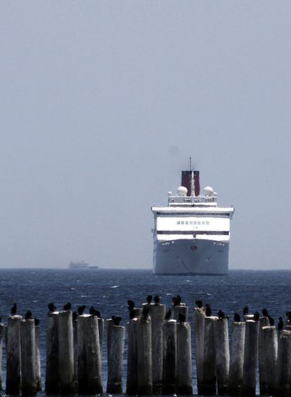 El crucero español, 'Ocean Dream', ha desembarcado a 376 pasajeros venezolanos.