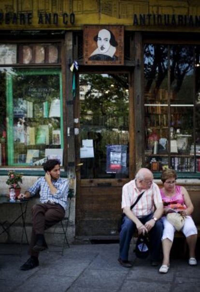 Fachada de la librería Shakespeare & Co de París.