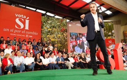 Rodr&iacute;guez Zapatero, en un mitin de campa&ntilde;a en Valladolid.