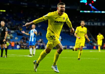 Alberto Moreno, jugador del Villarreal, celebra el gol del equipo frente al Espanyol en Barcelona este miércoles.