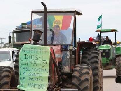 Un agricultor protesta por la escasez de combustible, en Santa Cruz (Bolivia), el pasado 8 de mayo.