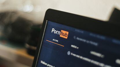 El portal de contenidos pornográficos Pornhub pasa a estar fiscalizado por la normativa comunitaria DSA.