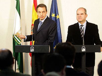 José Luis Rodríguez Zapatero y Manuel Chaves, el pasado 3 de enero en Sevilla.