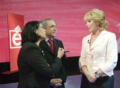Los tres candidatos a la Comunidad de Madrid, Inés Sabanés (IU), Rafael Simancas (PSOE) y Esperanza Aguirre (PP), en el plató de Telemadrid.