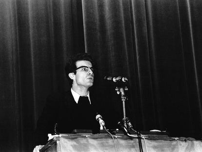 El político francés Alain Krivine, durante un discurso el 9 de mayo de 1968.