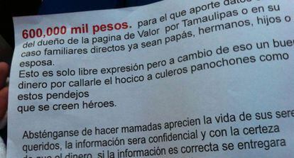 Uno de los folletos con las amenazas.