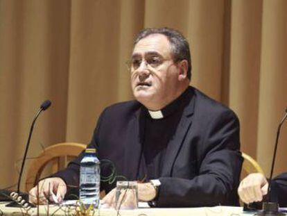 Gil Tamayo, exsecretario de la Conferencia Episcopal, añade que desde la comunidad eclesial se pide perdón y se trabaja para erradicar los abusos