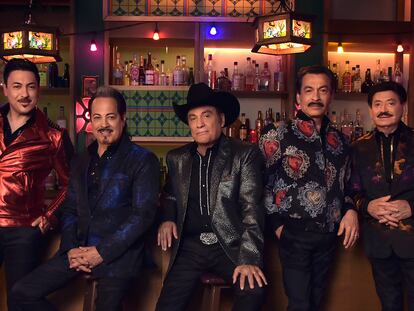 Los Tigres del Norte en una fotografía cedida por la banda.