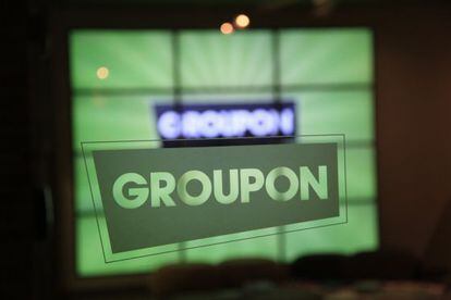 El logotipo de Groupon en las oficinas del grupo, en Chicago.