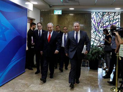 El primer ministro israelí, Benjamin Netanyahu, llega a la reunión del Consejo de Ministros en Jerusalén.