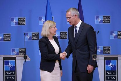 NATO Secretary General Jens Stoltenberg and Swedish Prime Minister Magdalena Andersson at a press conference at the Atlantic Alliance headquarters in Brussels on Monday.