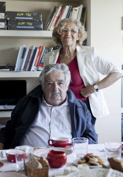 José Mujica y la alcaldesa de Madrid, Manuela Carmena.