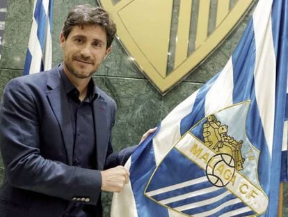 Víctor Sánchez del Amo, después de renovar como entrenador del Málaga, el pasado 8 de enero. En vídeo, el director general del Málaga confirma la destitución de Sánchez del Amo.