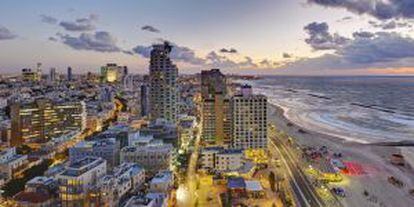 Panorámica del 'skyline' y el paseo marítimo de Tel Aviv.