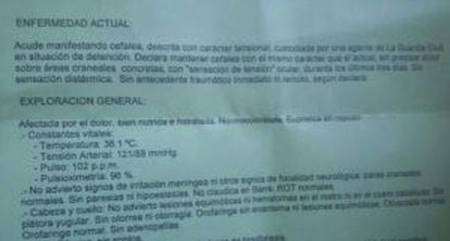 Parte médico de Begoña Rodríguez, donde se señala que acudió a urgencias "custodiada por un agente de la Guardia Civil"