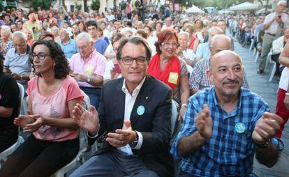 Marta Rovira, Artur Mas y Germa Bel, en un acto electoral de Junts pel Sí este jueves.