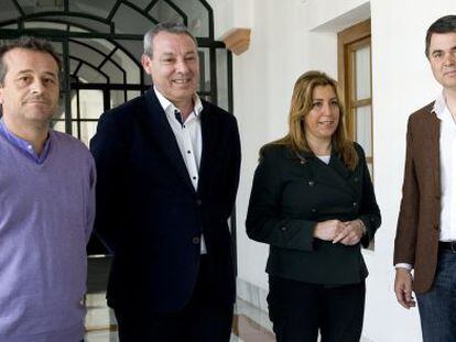 Jos&eacute; Antonio Castro, Francisco &Aacute;lvarez De la Chica, Susana D&iacute;az y Carlos Rojas, en el Parlamento.