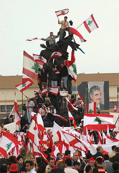 Manifestantes de la oposición, en el centro de Beirut.