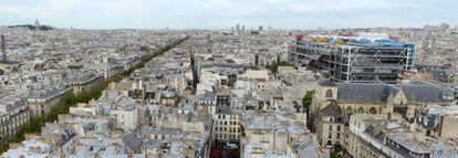 Vista panorámica de París, con el edificio del Centro Pompidou, de Piano y Rogers, sobresaliendo a la derecha.