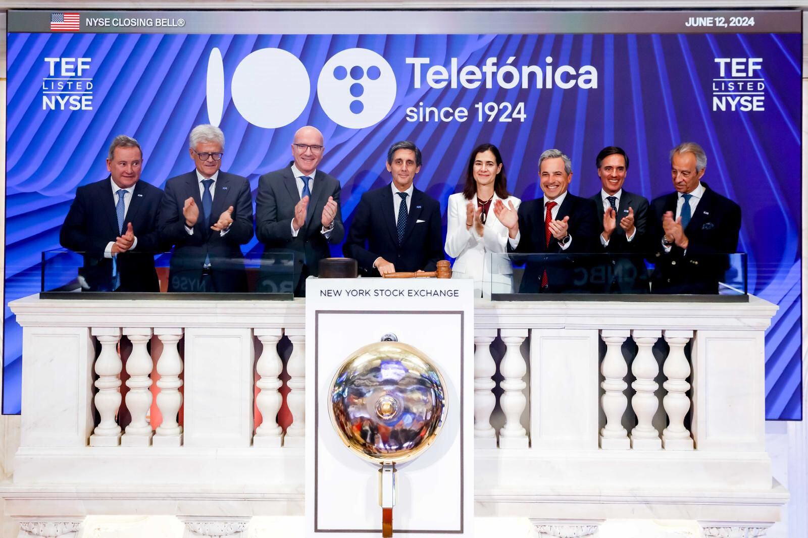 Telefónica celebra su centenario con un toque de campana en Wall Street