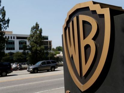 Logo de la Warner Bros en un estudio de California.