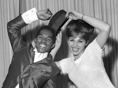 Prince Buster baila con Brigitte Bond en Londres en febrero de 1964.