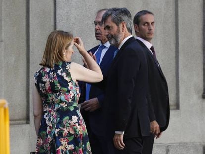 Ana Pastor, presidenta del Congreso, Carlos Lesmes, presidente del Tribunal Supremo y P&iacute;o Garc&iacute;a Escudero, presidente del Senado este jueves antes de reunirse con Rajoy.  
