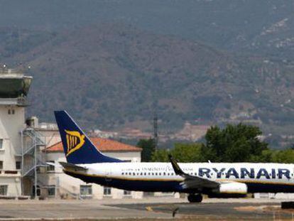 Un avión de Ryanair en el aeropuerto de Reus (Tarragona).