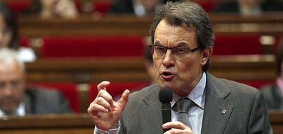 Catalu anuncia otro ajuste de 1.500 millones y Extremadura sube impuestos
