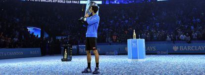 Djokovic, durante la ceremonia final en el O2.