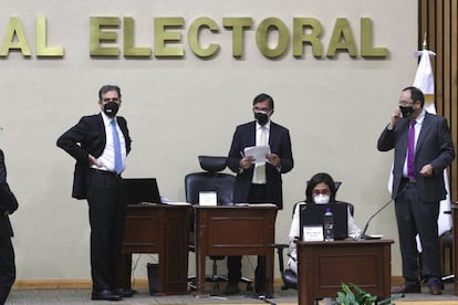 Sesión extraordinaria del Consejo General del Instituto Instituto Nacional Electoral en México.