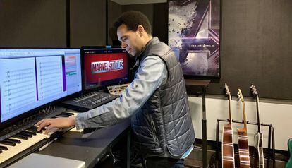 Anele Onyekwere, en uno de los estudios de grabación de Marvel.