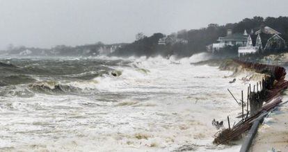 Fuerte oleaje en Shinnecock Hills, Nueva York, durante el huracán Sandy.