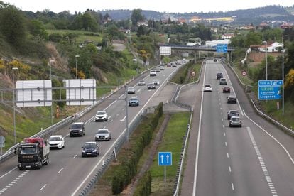 Autovía AS-II que une Oviedo y Gijón.