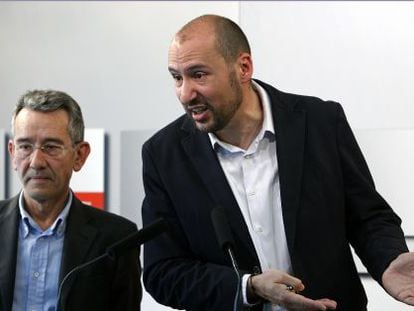 Antonio Torres y Josep Moreno, en la sede del PSPV-PSOE. 