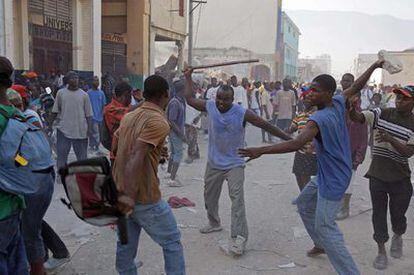 Enfrentamientos en la zona comercial de Puerto Príncipe.