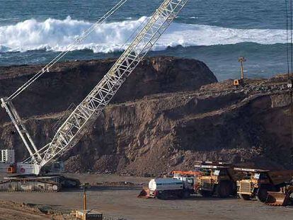 Obras del puerto exterior de A Coruña, financiadas con fondos de la Unión Europea.