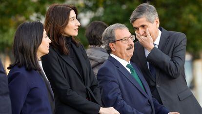 Pedro González-Trevijano susurraba a Rafael Mozo en presencia de la ministra de Justicia, Pilar Llop, el miércoles en Madrid.