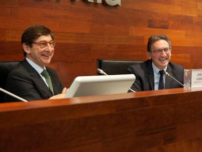 Jos&eacute; Ignacio Goirigolzarri, presidente de Bankia, y Jaume Gir&oacute;, director de la Fundaci&oacute;n Bancaria La Caixa. 