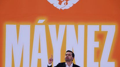 Jorge Álvarez Máynez, candidato la presidencia por Movimiento Ciudadano, ofrece un discurso tras recibir su constancia en las instalaciones del Instituto Nacional Electoral, el 22 de febrero.