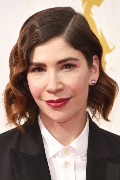 Más ondas de la mano de Carrie Brownstein. Una opción más trabajada pero igual de efectiva.