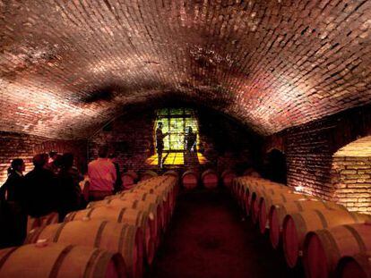 Barricas en las bodegas Concha y Toro, fundadas a finales del siglo XIX cerca de Santiago de Chile. 