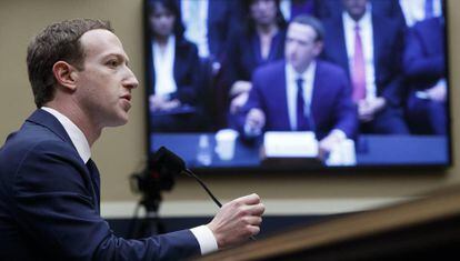  Mark Zuckerberg, durante su comparecencia ante el comité de Energía y Comercio de la Cámara de Representantes.