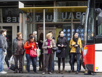 Barcelona recuperará los buses de barrio los domingos y festivos